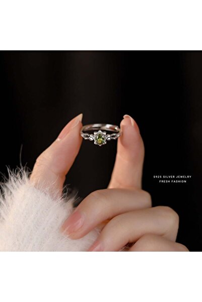 genernic خاتم الفص الاخضر