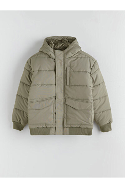 LC Waikiki Timeless Clothing & Zamansız Seçimler Kapüşonlu Erkek Çocuk Şişme ...