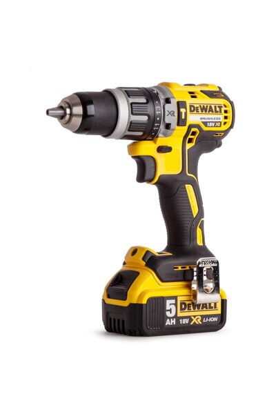 Dewalt Impact drill with 2 batteries 18V XR, 5Ah brushless motor - DCD