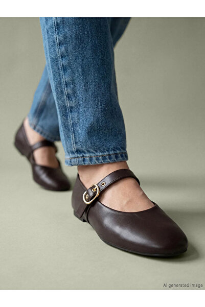 LC Waikiki Kahverengi Deri Görünümlü Kadın Babet