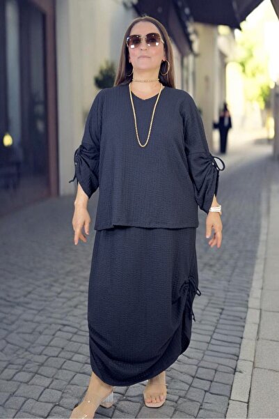 yagmurberen بلوزة بأكمام مزمومة وياقة على شكل V، تنورة بتفاصيل مزمومة على الج...