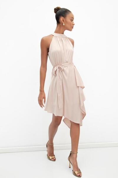 BSL Asimetrik Etek Ucu Detaylı Saten Elbise