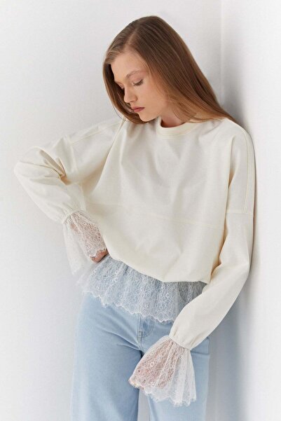 MARKALİSTE Lace Pieces of Oversized Interlock Sweatshirt Ecru