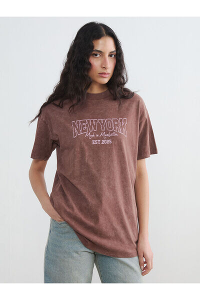 LC Waikiki Γυναικείο μπλουζάκι Özmarka New Season Crew Neck New York με τύπωμα