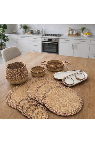 home inn 16-Piece Knitted Model Table Decoration/Tableware Set – Placemat Plates, Tray, Basket and Melamine Presentation Set
