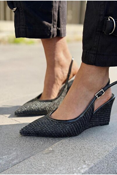 I Love Shoes Solthera Wedge Heel Lu Shoes Black