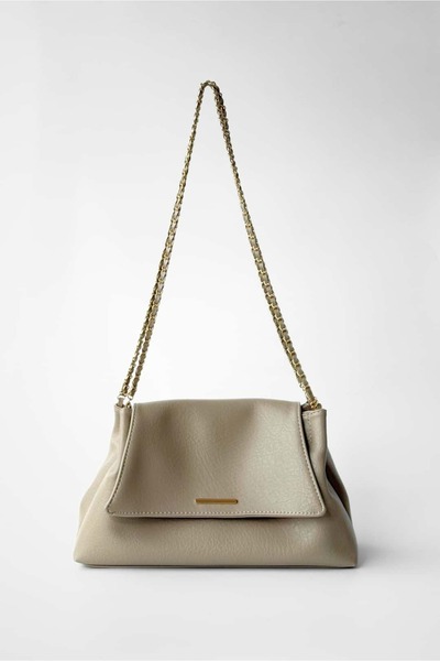 Yuka Atelier Soho Chain Strap Detailed Cross and Shoulder Bag
