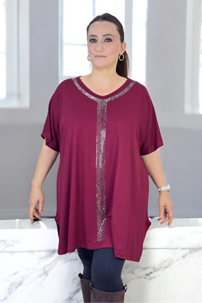 yagmurberen بلوزة سوداء بتفاصيل مطرزة بالحجر، ياقة دائرية، أكمام قصيرة، قصة ف...