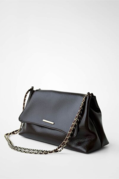Yuka Atelier Soho Chain Strap Detailed Cross and Shoulder Bag