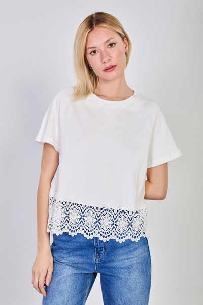 BARRELS AND OIL Women's Skirt End Lace Pack T-Shirt - Ecru