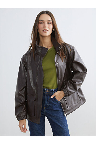 LC Waikiki معطف نسائي ذو ياقة روبا مهيب للمرأة العصرية من UZG STORE مظهر جلدي