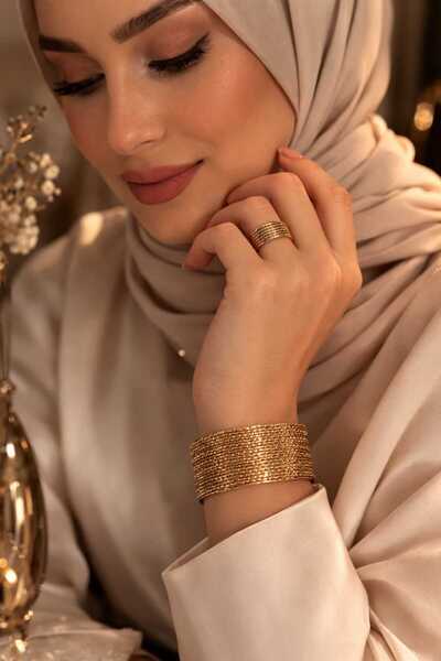 Banum Luxury Elegant Modern Gold-Tone Bracelet and Ring Set