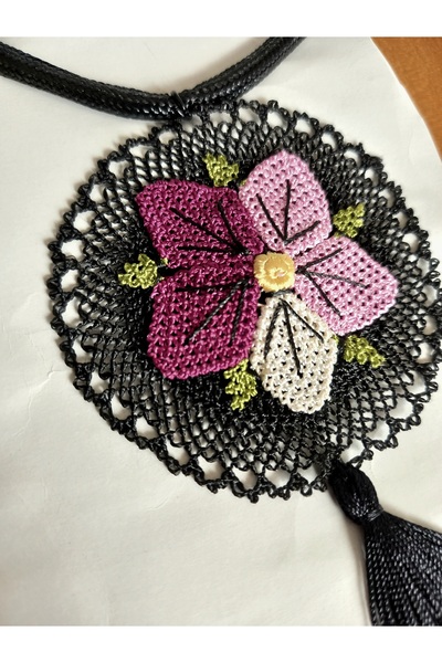 yörük tuhafiye Colier Oya. Colier de design. Colier cu design acut, lucrat ma...