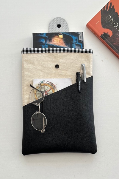 Outlet Çarşım İsme Özel Cepli Deri Kitap Kılıfı Kitap Sever Hediyesi 19x24 cm