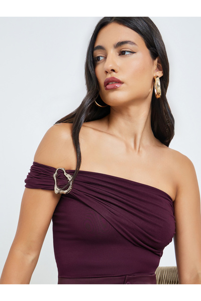 Styli Burgundy Sleeveless Knit Top