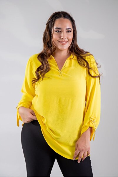 Roxxlen Women's Plus Size V-Neck Jewelled Blouse