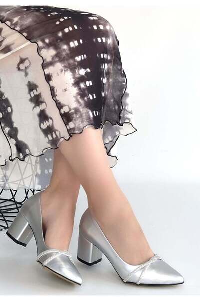 Generic Brand Rewin Silver Skin Heeled Shoes