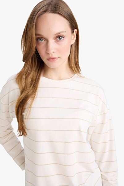 DeFacto Women's T-Shirt G0212Ax/Er105 Ecru