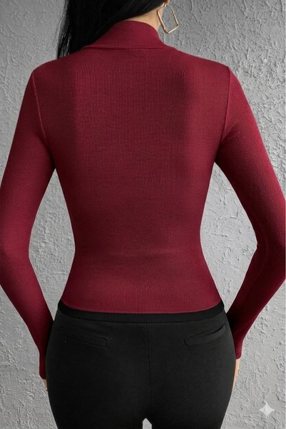 MİO ESTİLO Women's Corded Fabric Look Slim Fit Body-Fitting Half Fishneck Collar