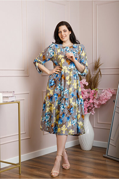 OEM Flowy dress with ruffles and grey floral print