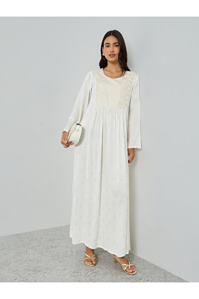 Amirah By Styli White Jacquard Long Sleeves Jalabiya