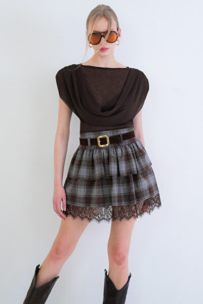 Trend Alaçatı Stili Bluză maro pentru femei guler rotund cu umeri întăriți cu...