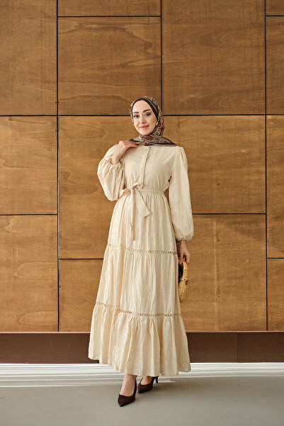 LOCCO Γυναικεία Κρέμα Φορέματος Ζακάρ με Λεπτομέρεια Κεντήματος Με γκλίτερ