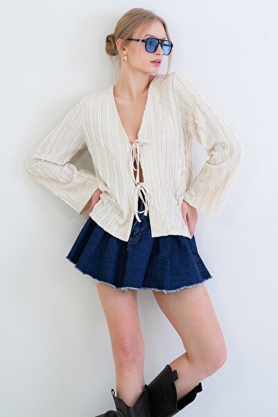 Trend Alaçatı Stili Ecru V-Neck Knitted Blouse with Ruffle Fabric and Tie Detail