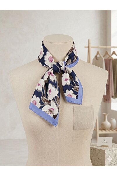 MAESTRO WOMAN Γυναικείο σατέν φουλάρι με μπλε ναυτικό σχέδιο λουλουδιών 70x70