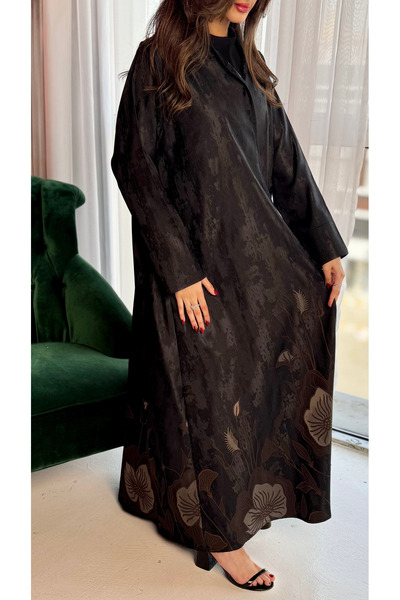 GEYAHEB A distinctive half-circle abaya in royal Jacquard