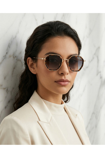 BLACK L171 C126 47 Women's Sunglasses