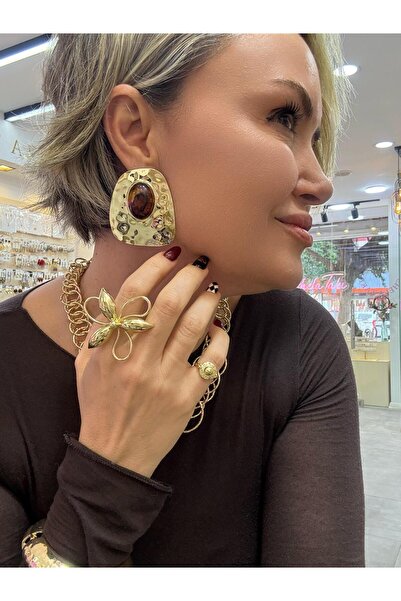 SHELA Büyük Boy Dövme Metal Kahverengi Taş Gold Tasarım Küpe 1698