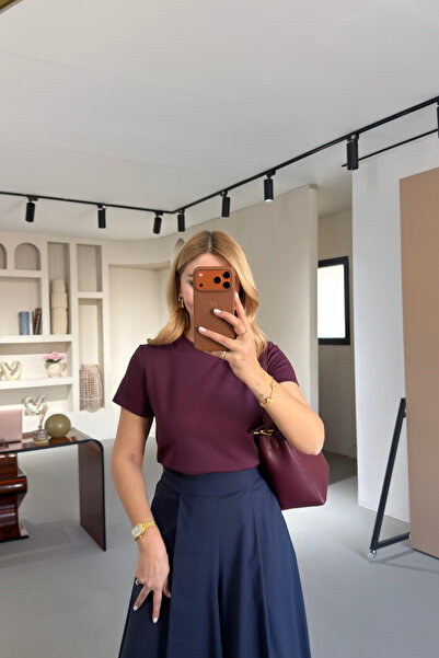 Sezgi Tekin guler rotund Mürdüm Tok modal Tricou