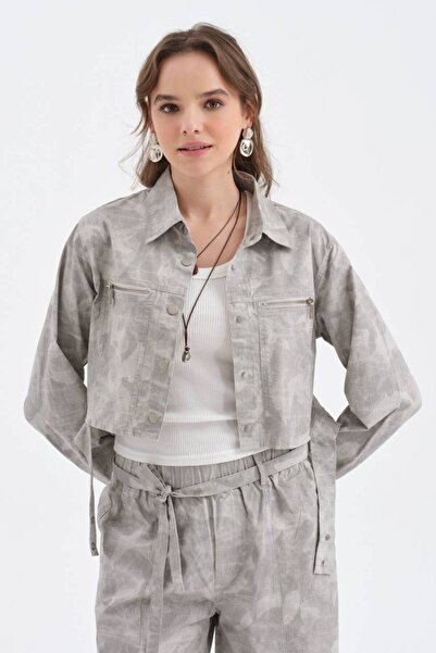 tw3 Γυναικείο μακρυμάνικο σχεδιαστικό μπουφάν με λεπτομέρεια κομμένων άκρων Ζώνη