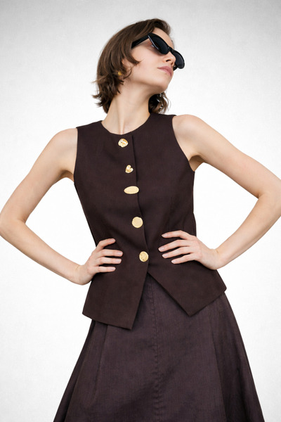 Vireo Club Vestă țesută cu nasturi aurii maro pentru femei