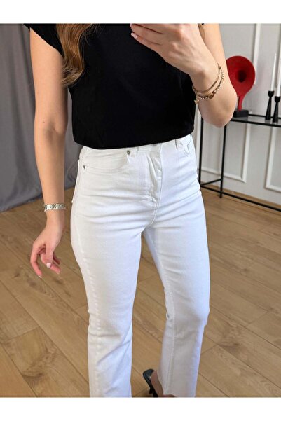 Size Özgü Beyaz Flay Jean