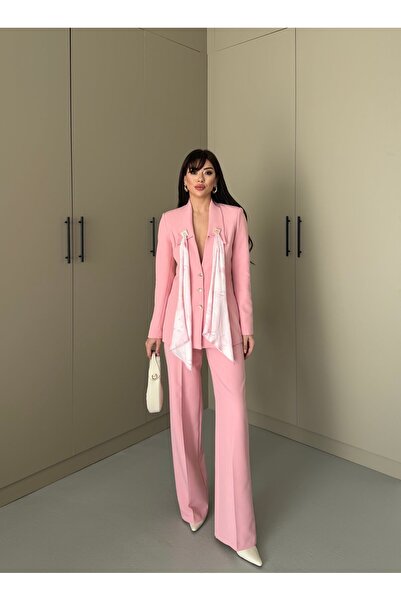 LOVELF Fular Detay Gold Düğmeli Bol Paça Takım Pembe