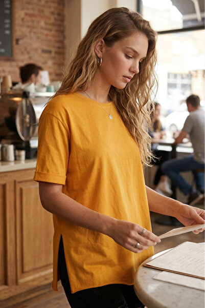 armonika Дамска памучна тениска с кръгла яка, двойни ръкави и разрези отстран...