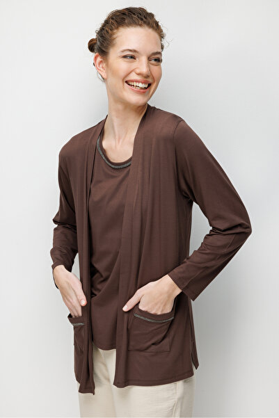 Desen Triko Γυναικεία ζακέτα με λαιμόκοψη V και αλυσίδα στην τσέπη, χτενισμέν...