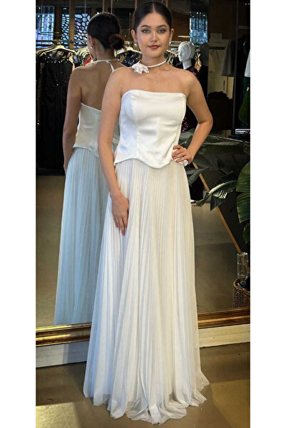 Abiyeniall Krem Straplez Yaka Çiçek Detaylı Kloş Etekli Tül Uzun Abiye Elbise...