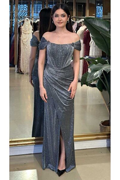 Abiyeniall Gri Düşük Kollu Anvelop Yırtmaçlı Düz Kesim Simli Uzun Abiye Elbis...