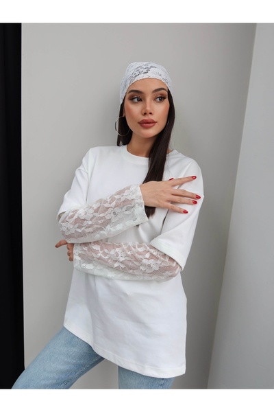 ESRAHELVACI Μπλουζάκι με σχέδιο στα μανίκια Δαντέλα oversized