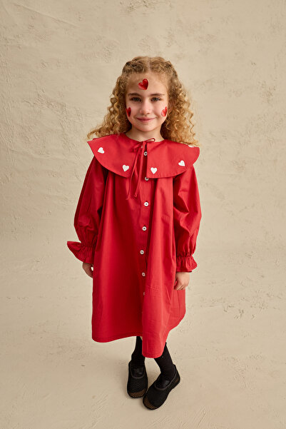 Fahhar Kids Rochie brodată cu inimioare, roșie