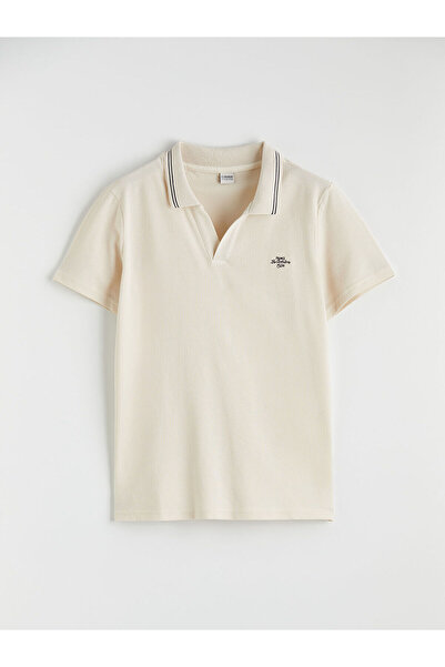 LC Waikiki Μπεζ μπλουζάκι για αγόρια με κέντημα στο γιακά τύπου πόλο