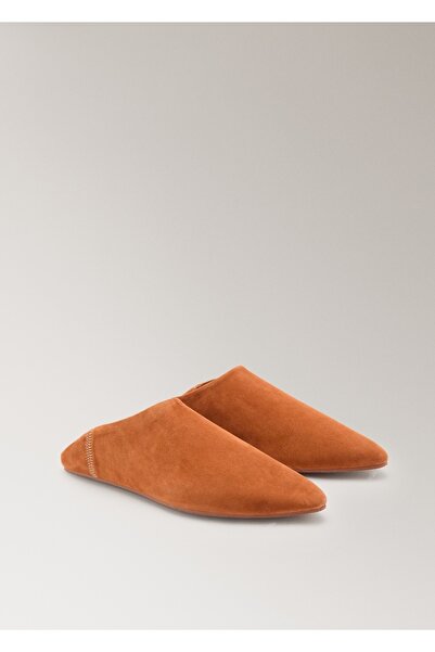 MANGO Woman Dikiş detaylı deri clog terlik