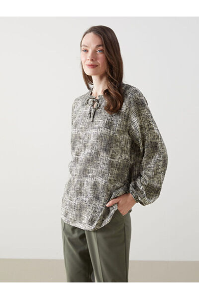 LC Waikiki بلوزة نسائية مطرزة بياقة روبا مربوطة من UZG STORE