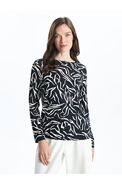 LC Waikiki RMZ GİYİM FARKIYA بلوزة نسائية مطرزة بياقة روبا