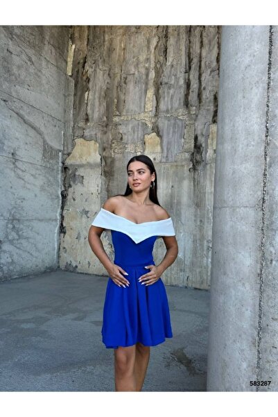 elbisereyonda μίνι φόρεμα με λαιμόκοψη V Κλοσέ