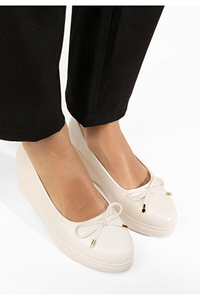 B T Shoes Olmaria beige Platform Sole shoes