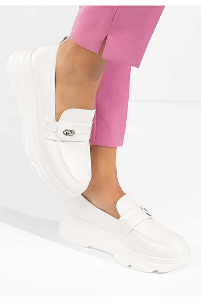 B T Shoes Women's Anhelica platform loafers, white